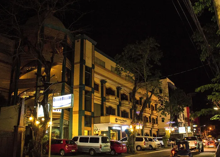 Crown Royale Hotel